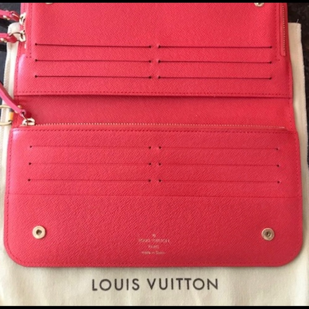 LOUIS VUITTON WALLET - Picture 2 of 11